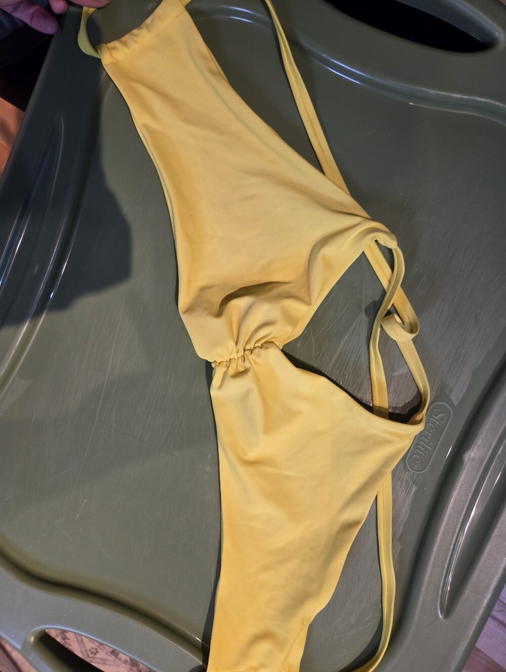 Fused Hawaii Neon Yellow Bikini Top - Picture 2 of 4